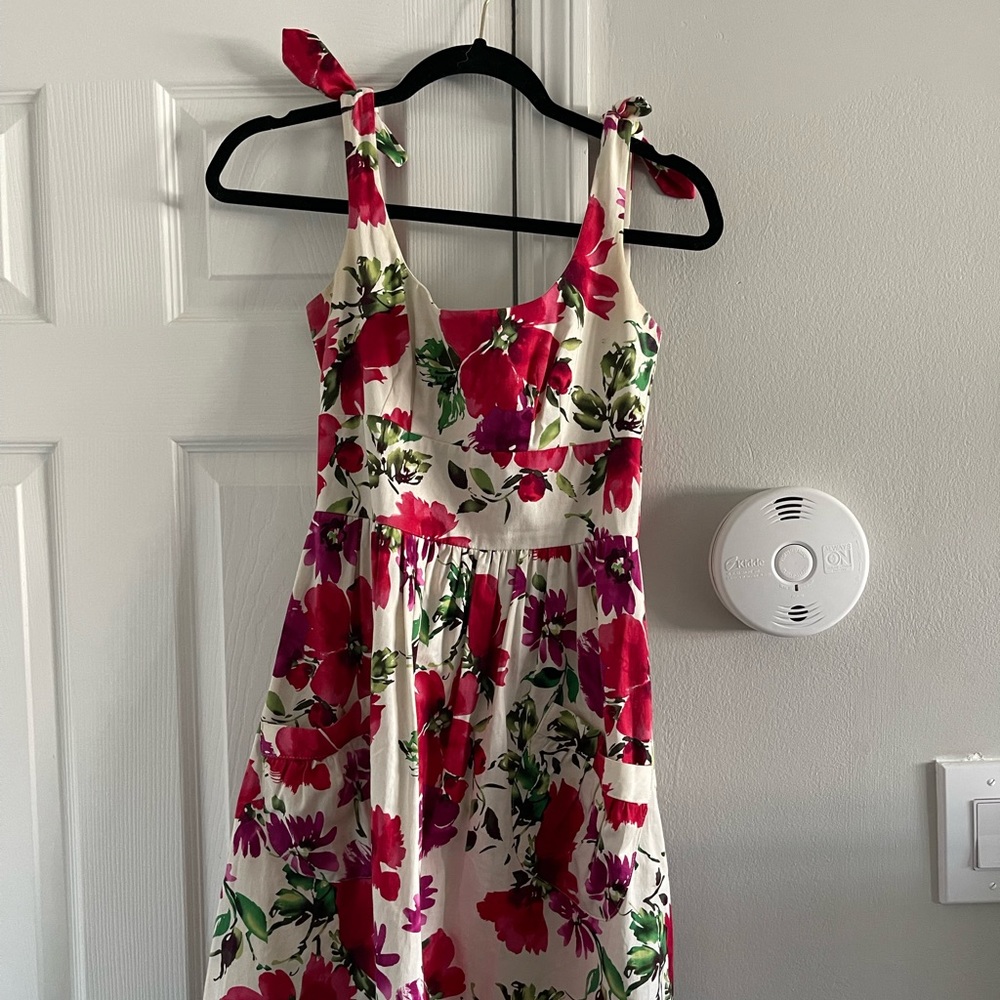 Floral sundress with pockets